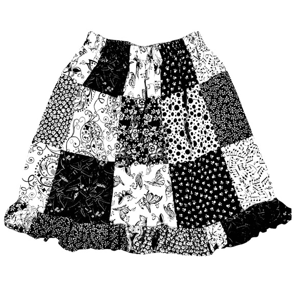 Black & white patchwork skirt, waist-20, elastic waist, ruffles on bottom EUC - Picture 1 of 10